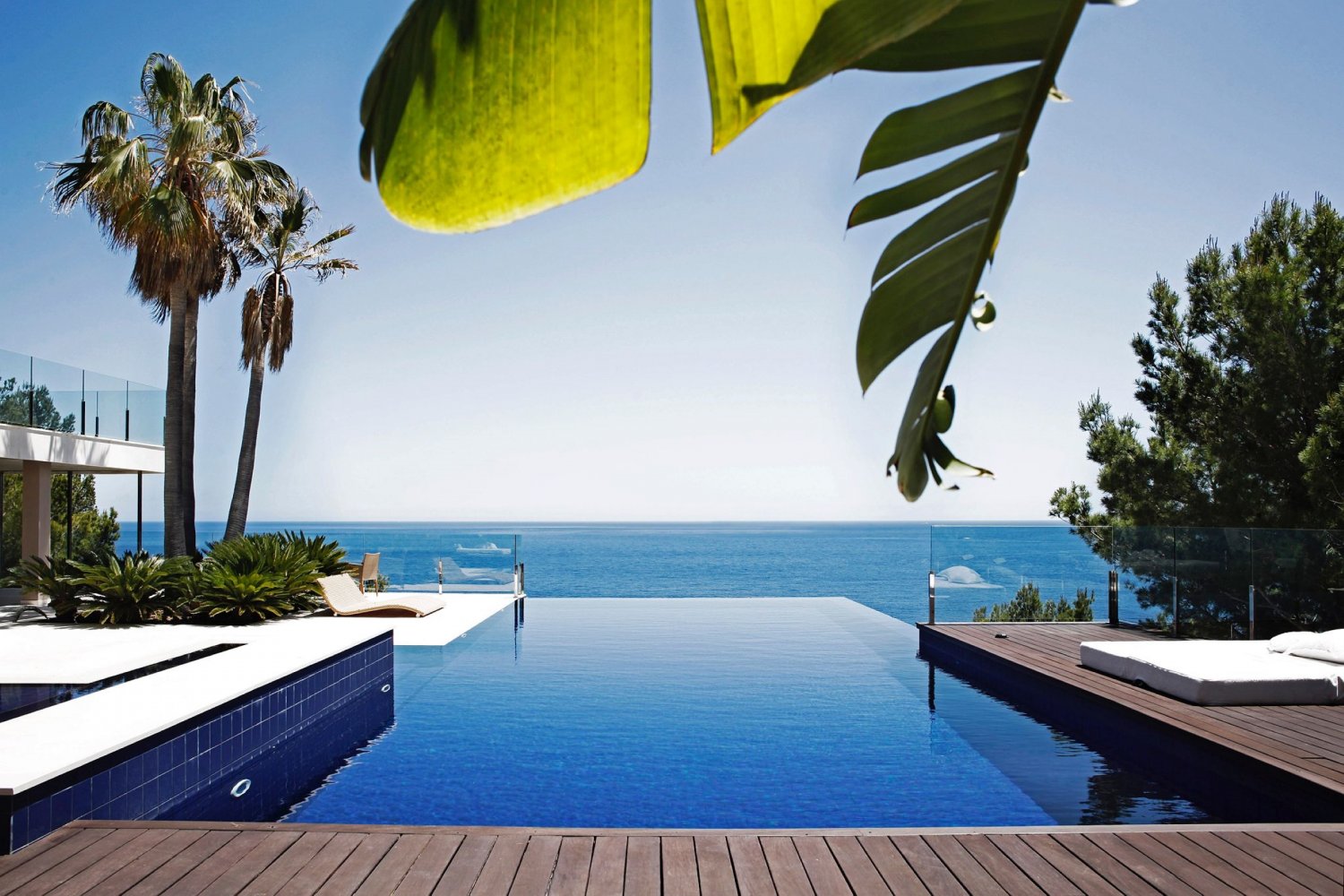 ASPECTS TO CONSIDER WHEN EVALUATING IBIZA VILLAS FOR SALE